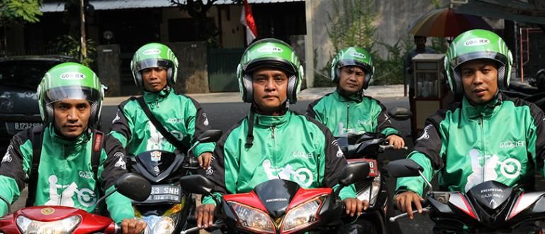 Here's How To Become A Go-Jek Driver Without Having To Register, Want To?